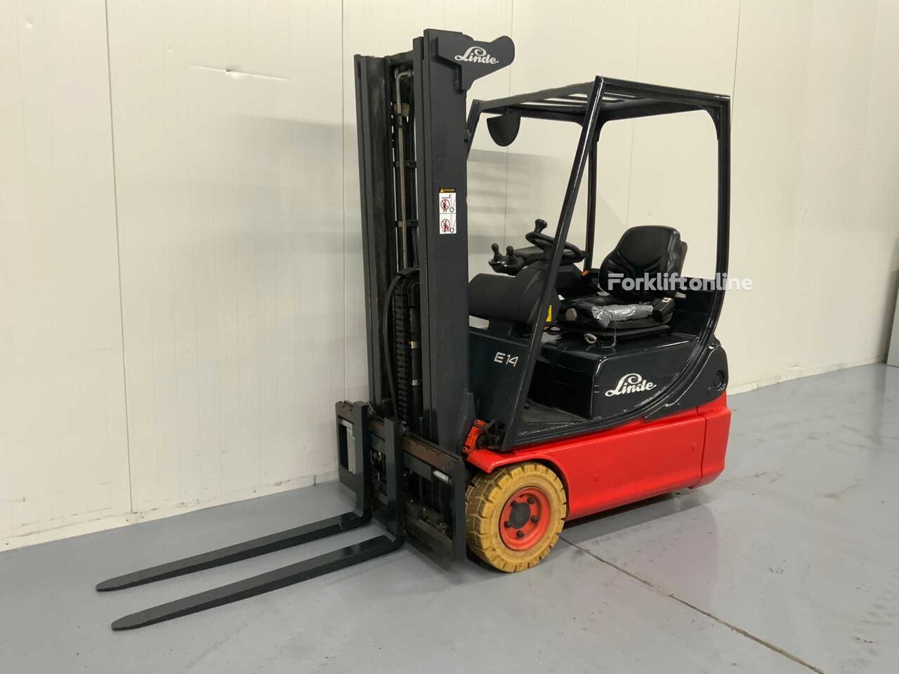 Linde E14 electric forklift