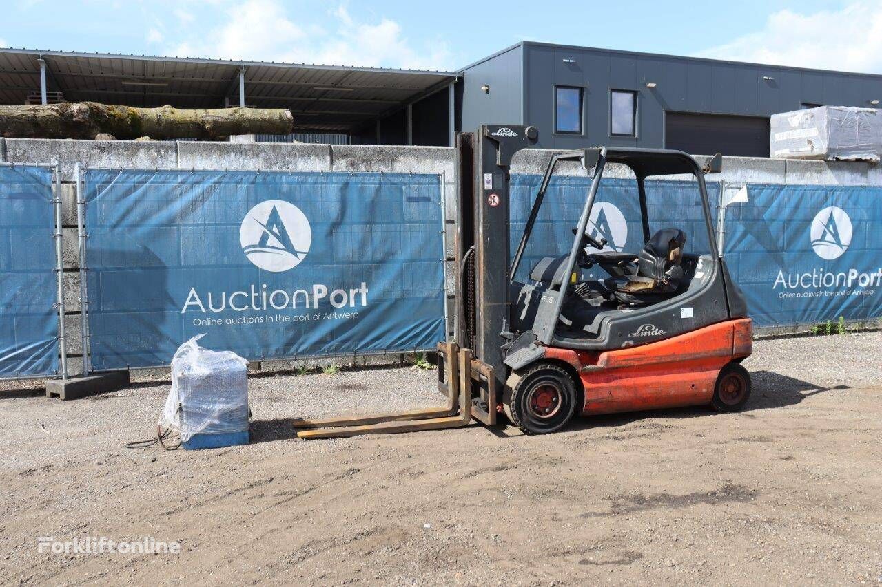 Linde E25 electric forklift