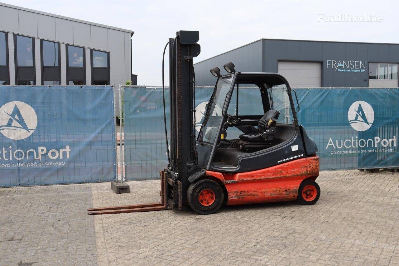 Linde E25-02 electric forklift