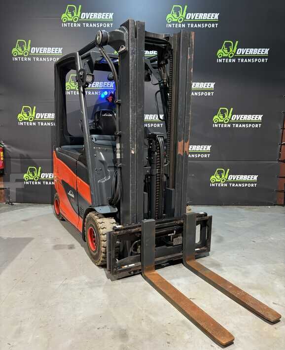 Linde E25HL-600 electric forklift