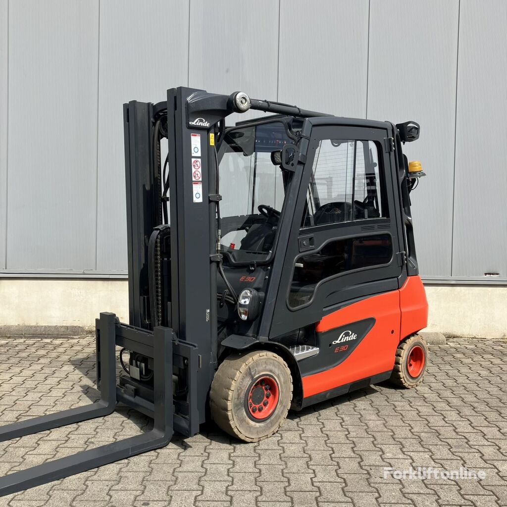 Linde E30 (387) electric forklift