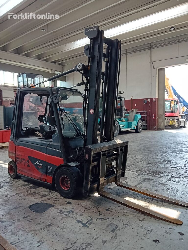 Linde E30L electric forklift