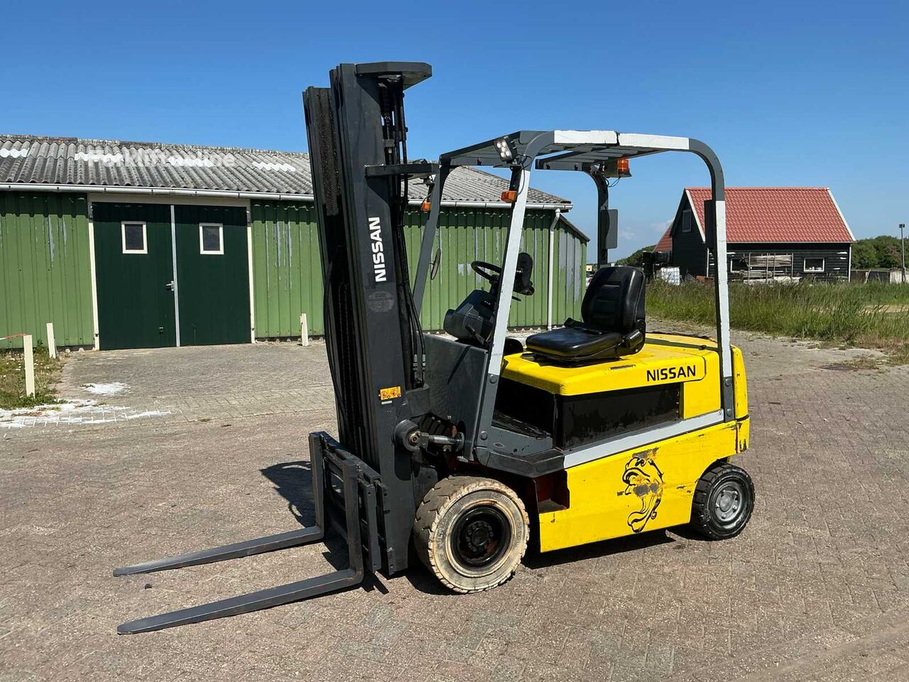Nissan OO2L25CU Elektro-Gabelstapler kaufen | Forkliftonline AT Nissan OO2L25CU Elektro-Gabelstapler - Forkliftonline