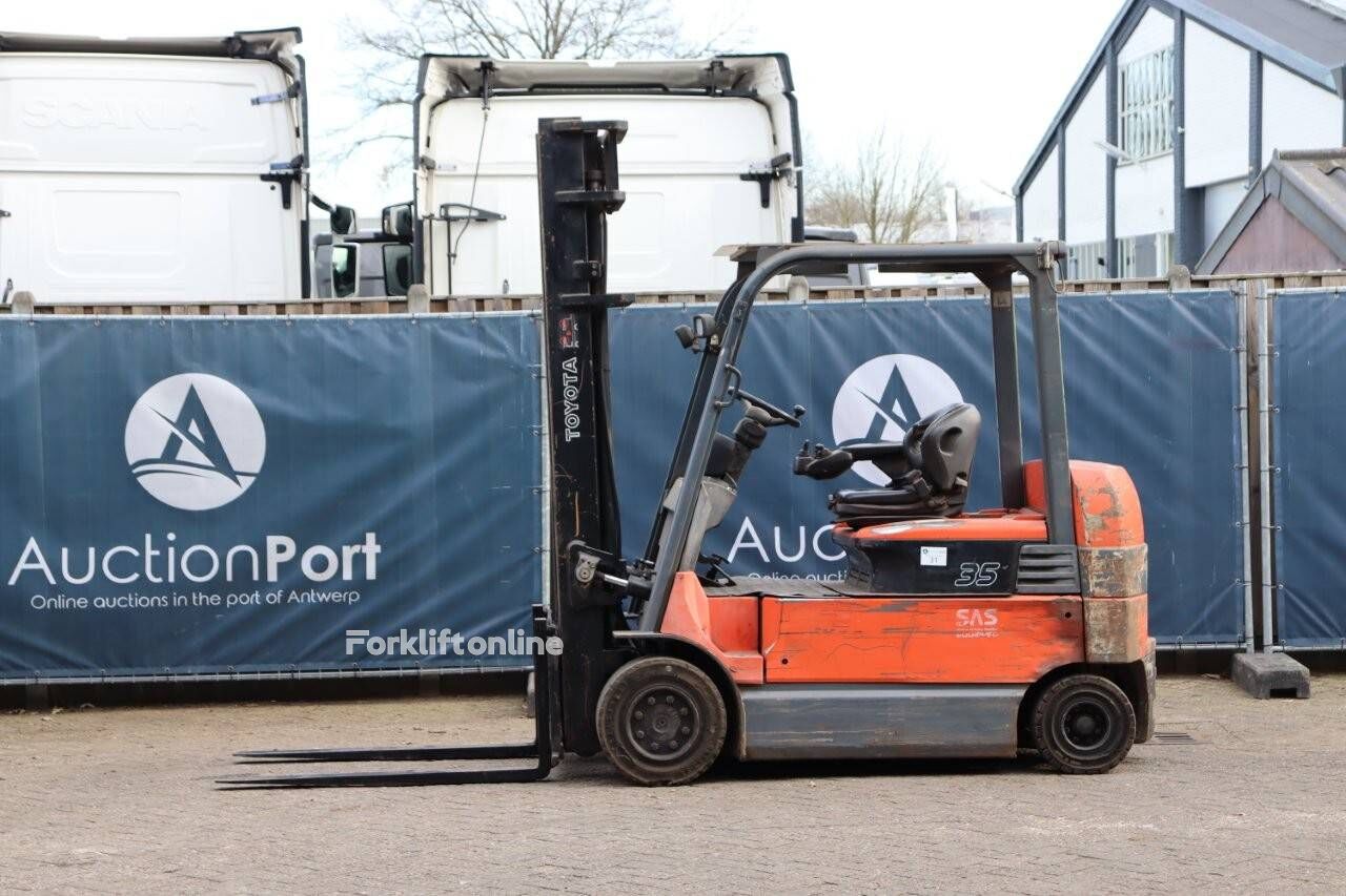 Toyota 7FBMF35 electric forklift