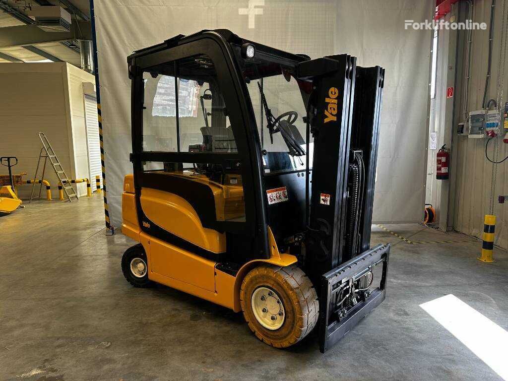 Yale ERP35VL electric forklift