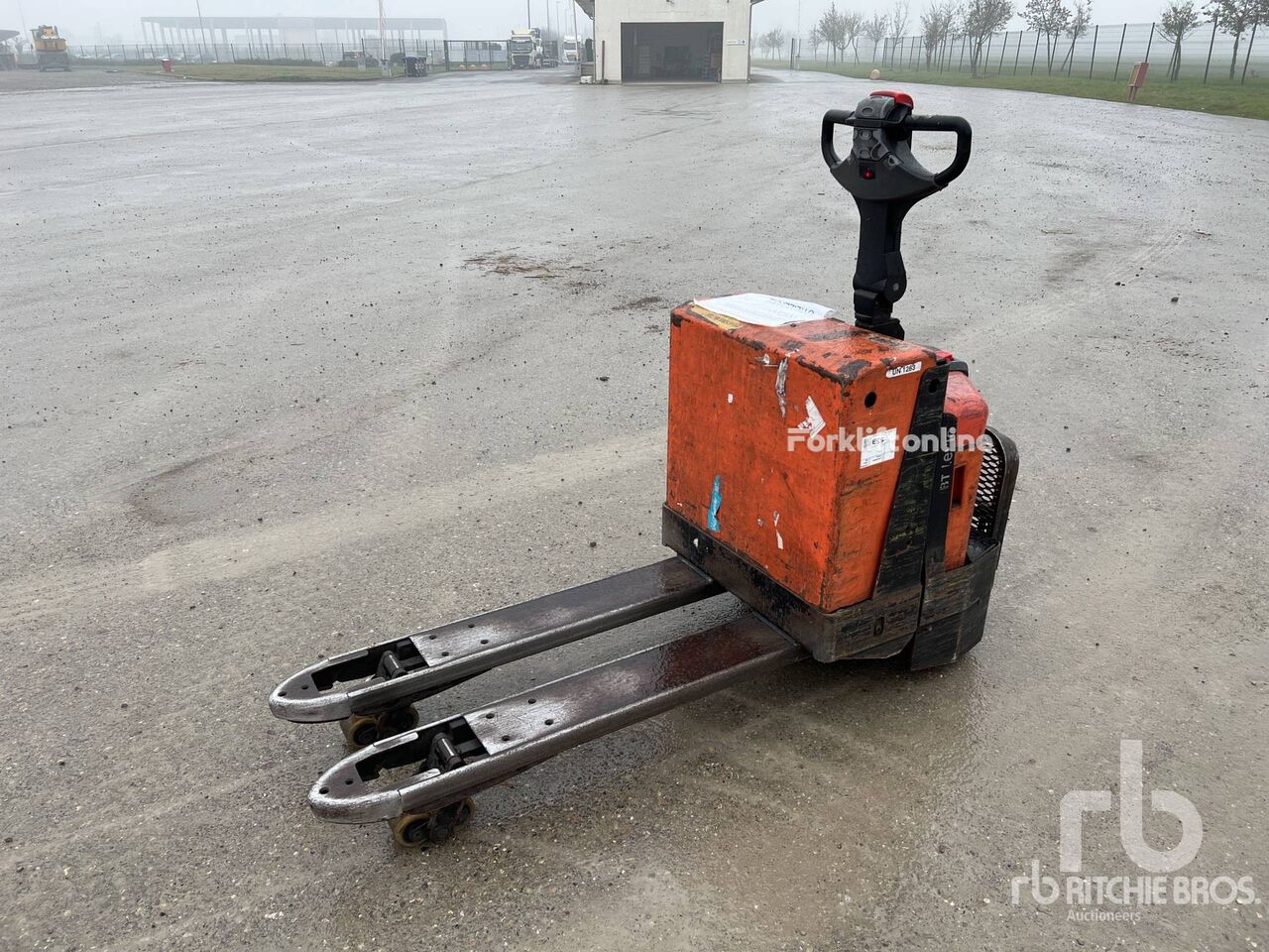 BT LPE200/6 2000 kg Electric electric pallet truck