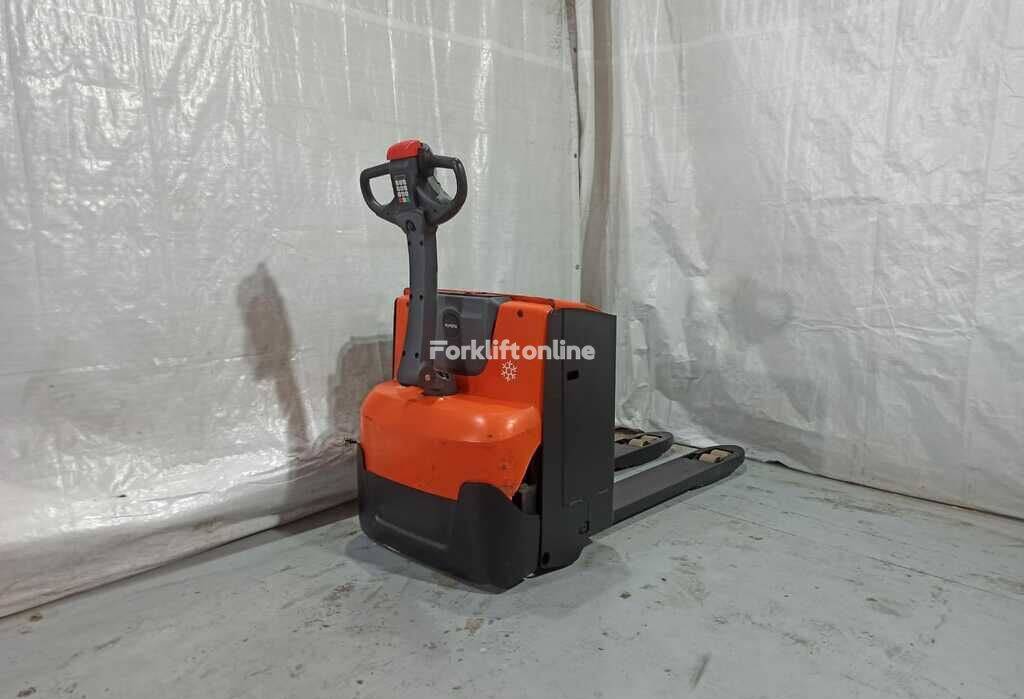 BT LWE200 electric pallet truck