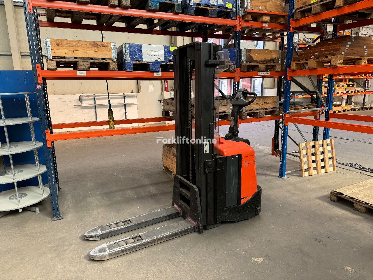 BT SPE 160 L electric pallet truck