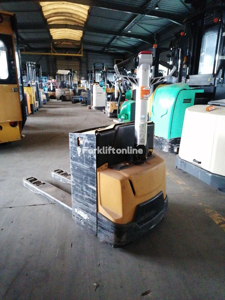 Caterpillar NPP20N2 electric pallet truck