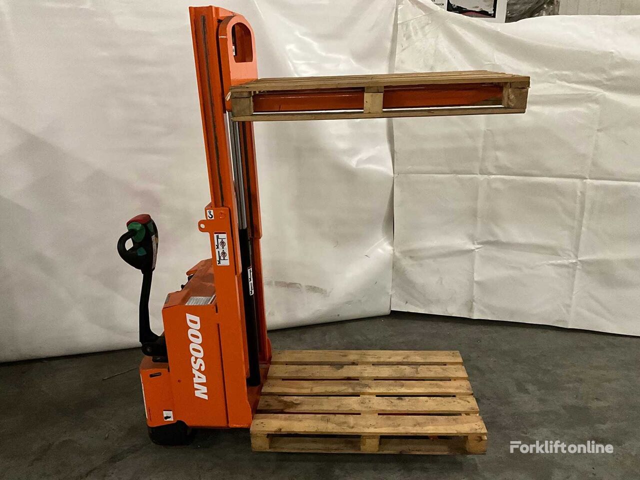 Doosan Ledd 12.5/18 elektrikli transpalet