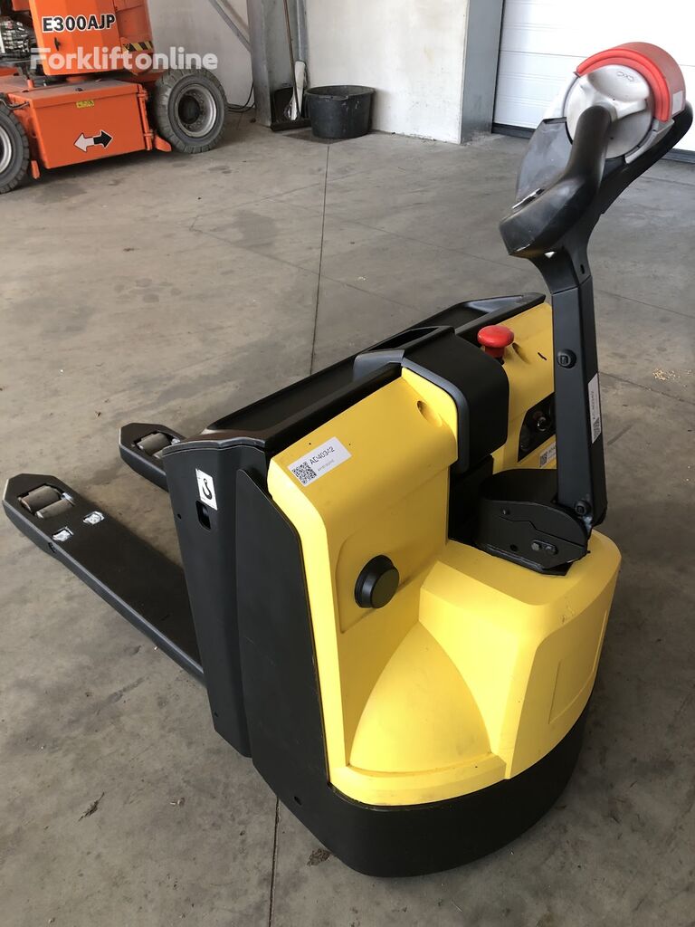 Hyster P1.6 electric pallet truck