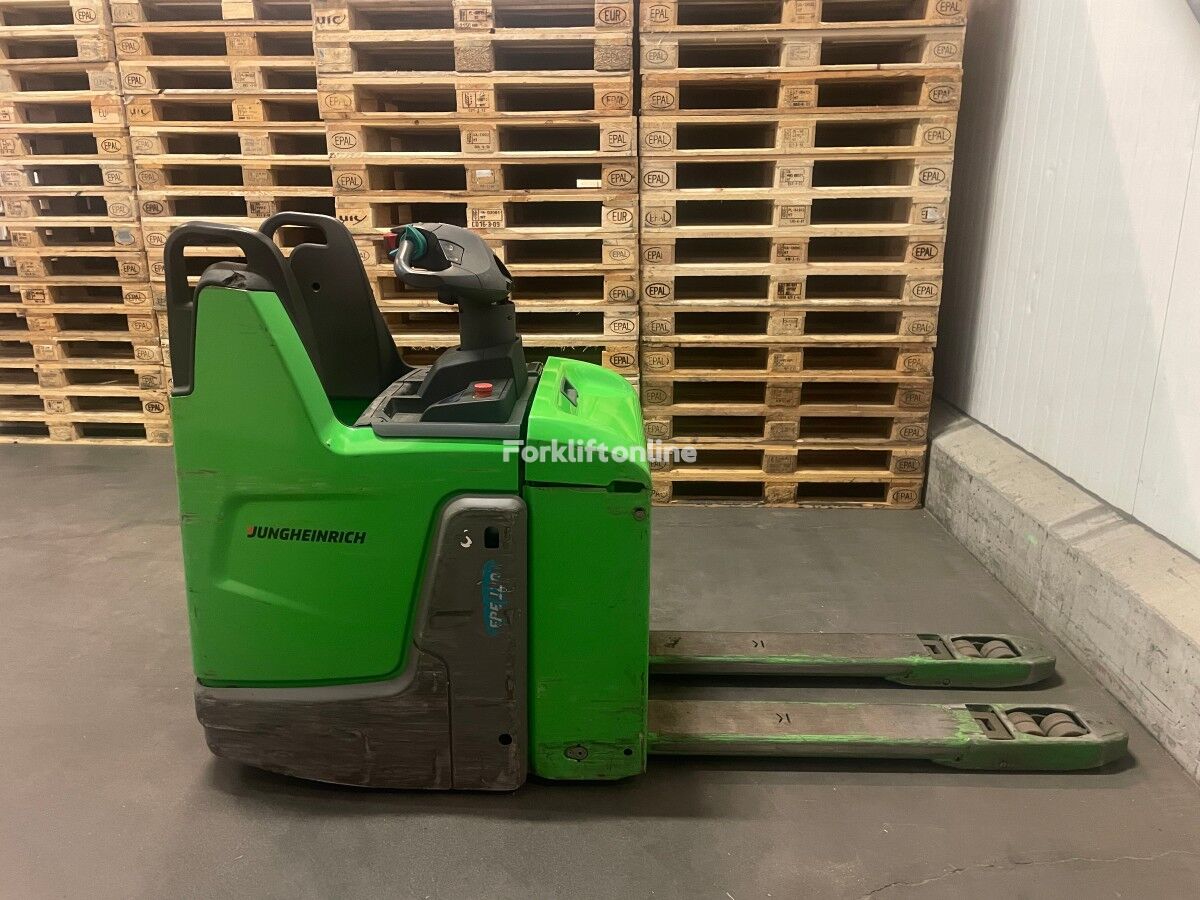 Jungheinrich ERE120 plukktruck electric pallet truck