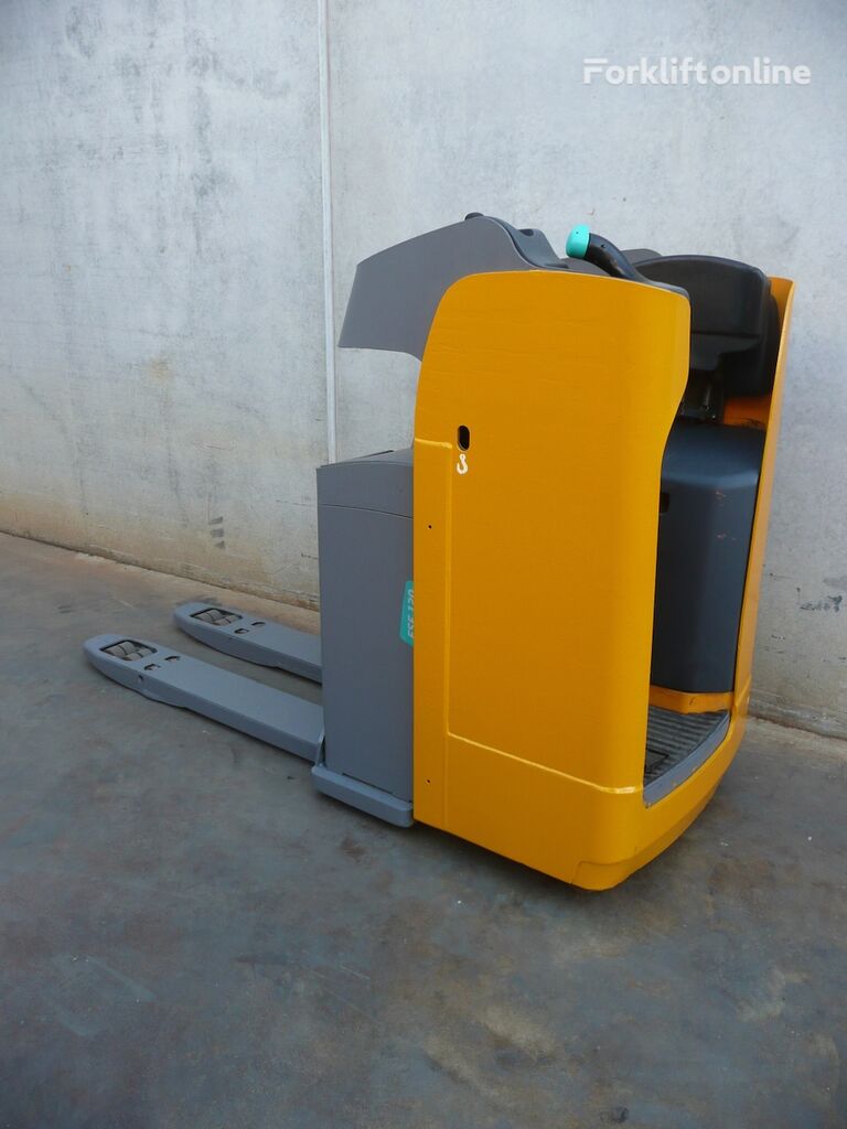 Jungheinrich ESE 120 electric pallet truck