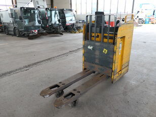 Jungheinrich ESE 220 electric pallet truck