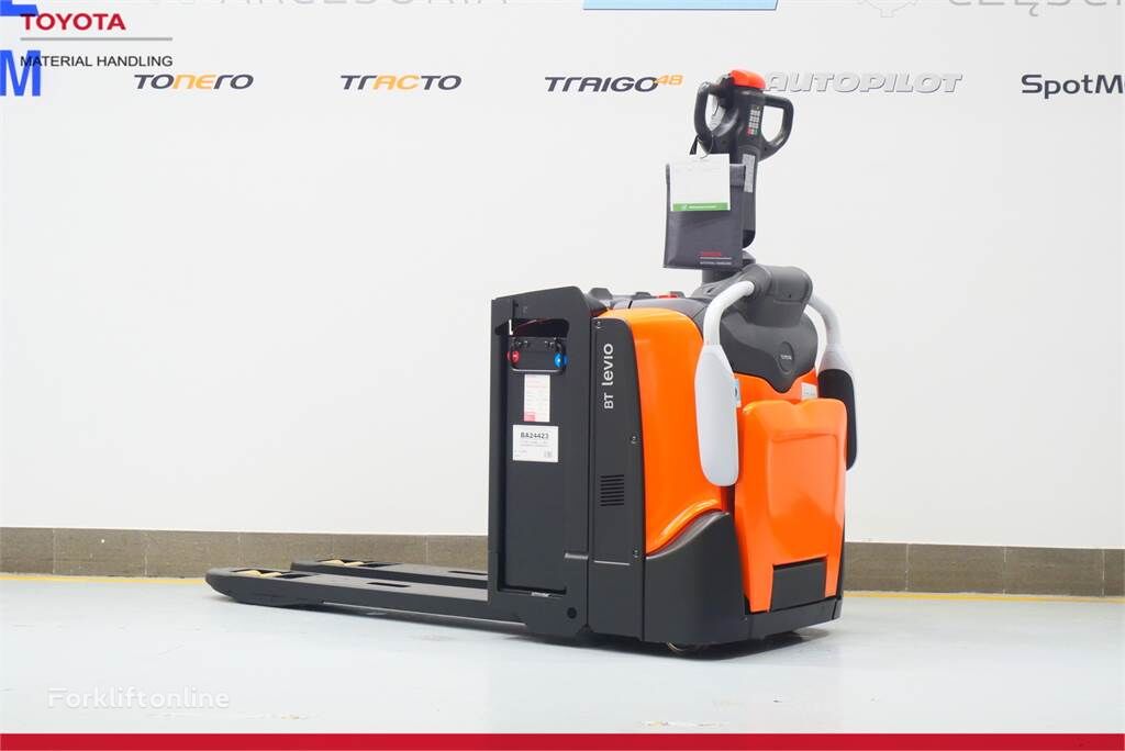 Toyota LPE200 electric pallet truck