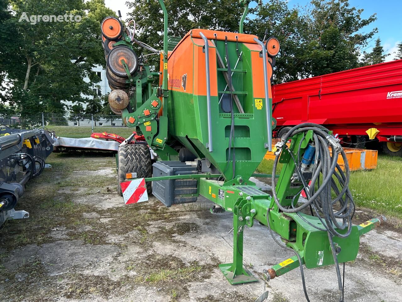 Amazone EDX 6000-TC electric precision seed drill