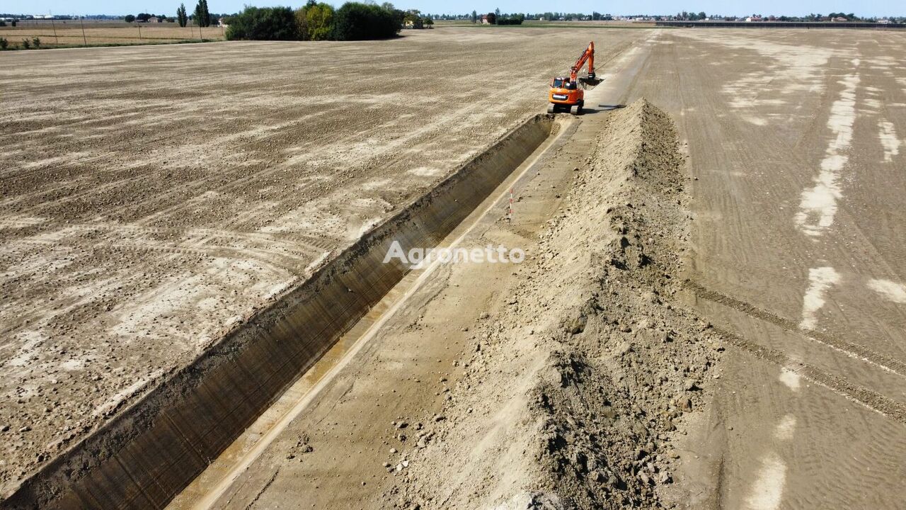 système de nivellement  de terrains par GPS agriCAD GPS per  lavori di costruzione di canali neuf