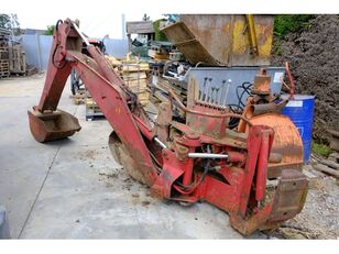 навесной экскаватор Bras de pelle articul&eacute; pour tracteur