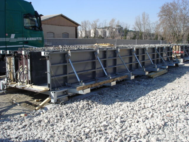 new MPU - Marbre de Préfabrication Universel concrete slab mould