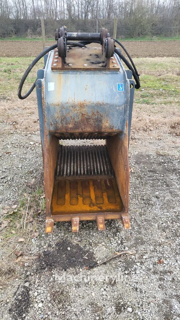 فروش باکت سنگ شکن CM CBF06 | Machineryline IR باکت سنگ شکن CM CBF06 - Machineryline