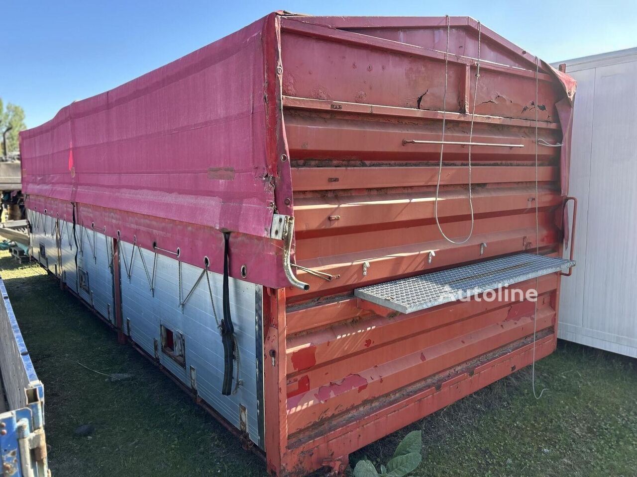 EGYEDI   
        2 oldalra billenő felépítmény dump truck body - Autoline