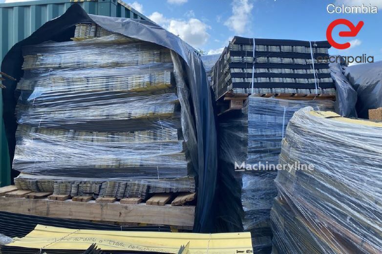 Lote 6: Placas de señalización de cables - 20.000 electrical accessories for sale | Machineryline Lote 6: Placas de señalización de cables - 20.000 electrical accessories - Machineryline
