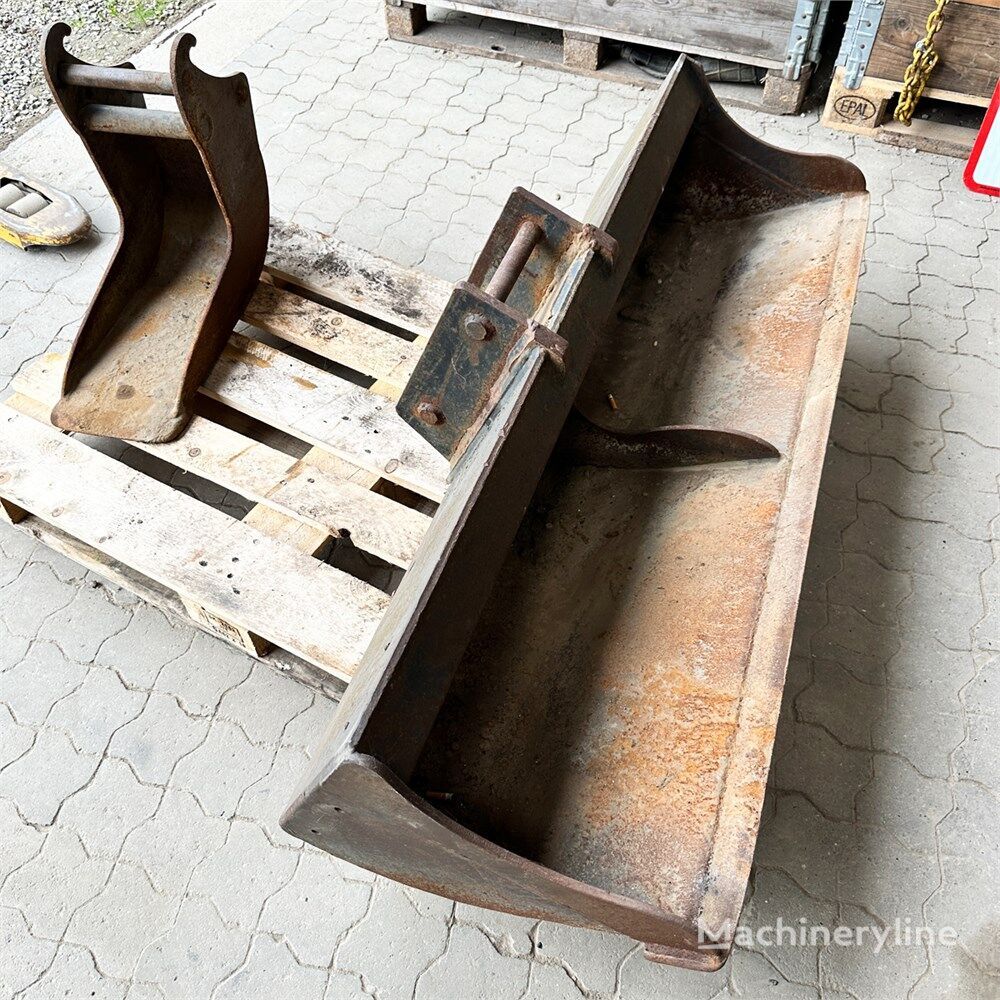 ABC Rabatskovl 140 cm og Graveskovl 22 cm excavator bucket