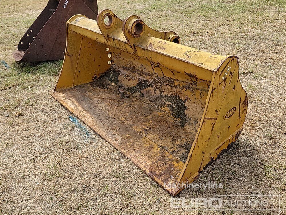 Izkopna žlica AHA 84" Ditching Bucket 80mm Pin to suit 20 Ton Excavator naprodaj | Machineryline SI Izkopna žlica AHA 84" Ditching Bucket 80mm Pin to suit 20 Ton Excavator - Machineryline
