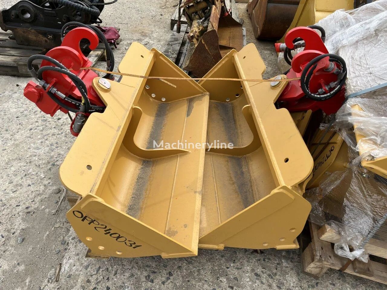 Caterpillar excavator bucket