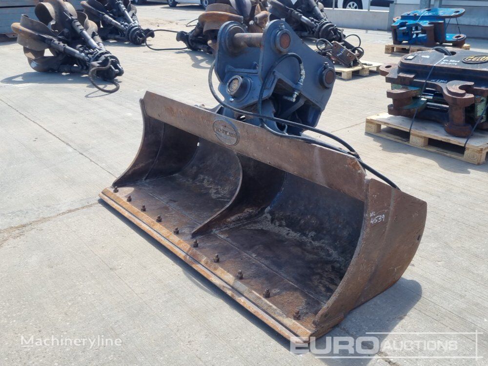 挖掘机铲斗 Strickland 84" Hydraulic Tilting Ditching Bucket 80mm Pin to suit 20 Ton Ex