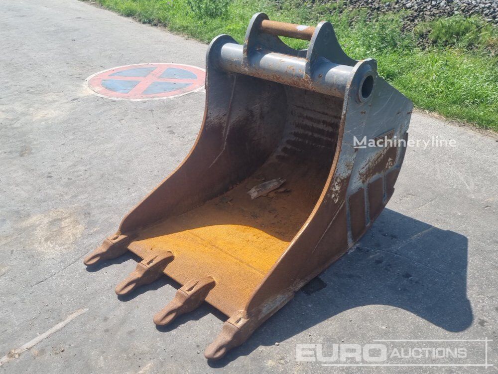 Godet d'excavatrice Volvo 36" à vendre | Machineryline CA Godet d'excavatrice Volvo 36" - Machineryline