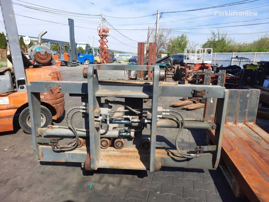 Positionneur de fourches FEM IV à vendre | Machineryline CA Positionneur de fourches FEM IV - Machineryline