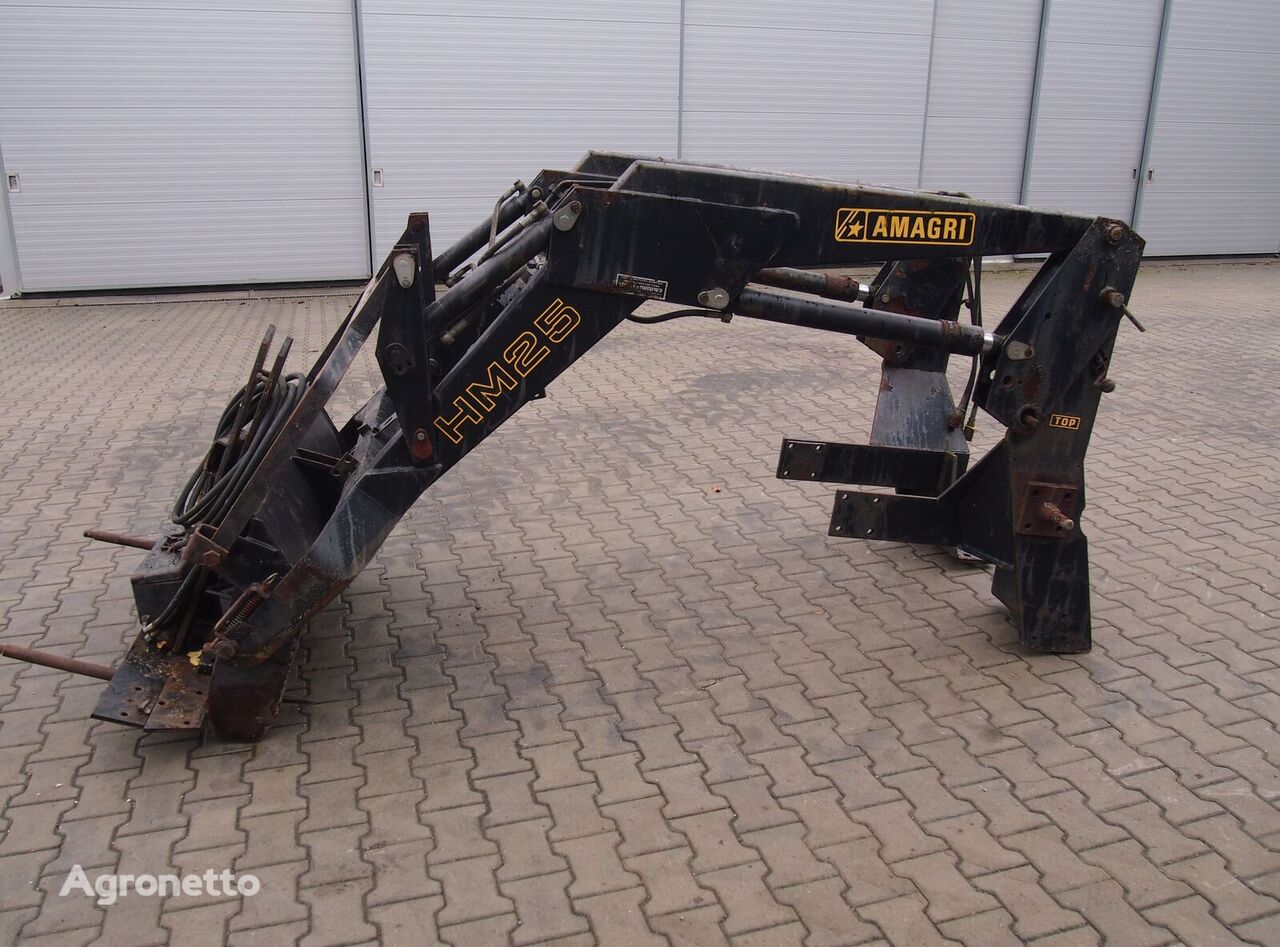 Amagri HM 25 cargador frontal montado