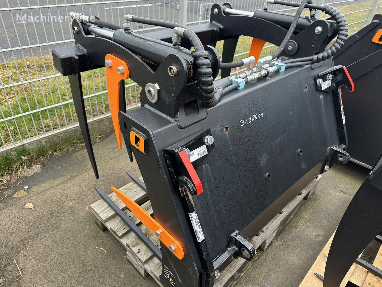 neue Alö Silograb S+ 110 BOH M 16 S Frontladerschaufel