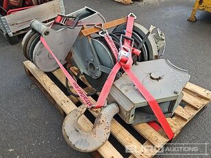 Balde frontal Foden/Mercedes Military Hook Block, Top Roller, Rotzler Winch a venda - Imagem 5 | Machineryline AO Balde frontal Foden/Mercedes Military Hook Block, Top Roller, Rotzler Winch | Imagem 5 - Machineryline