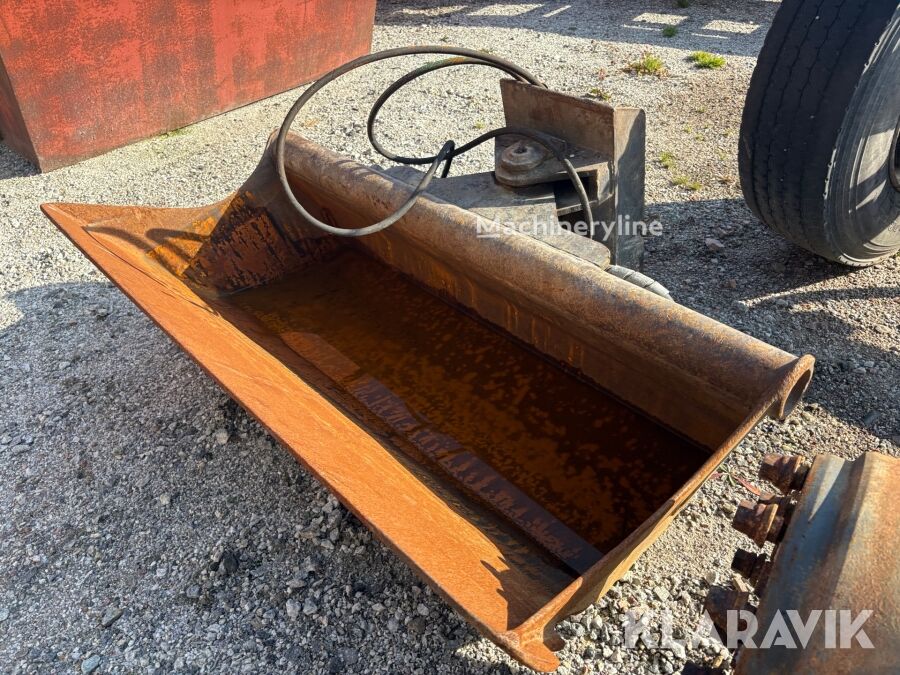 SMP SL2 HD 15/1300 front loader bucket - Machineryline