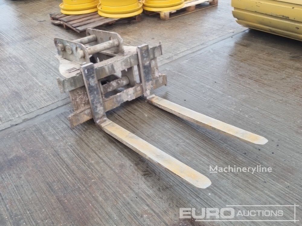 Ковш фронтальный Strickland Fork frame & Forks 65mm Pin to suit 13 Ton Excavator - Machineryline