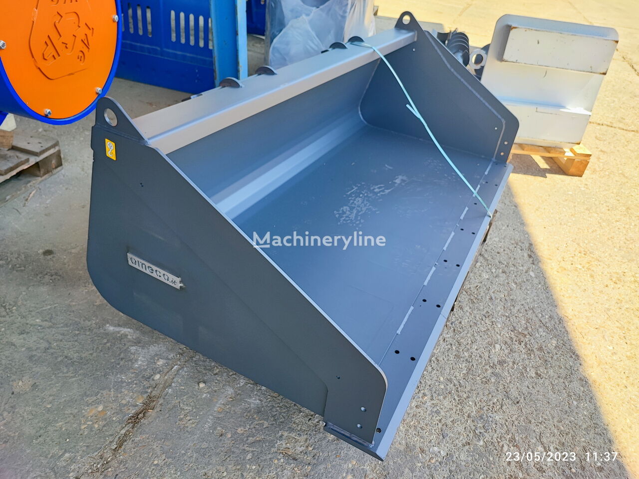 M3 BSK185 grading bucket