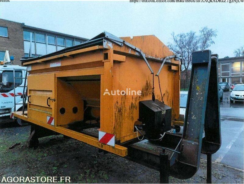 Mecagil Lebon FERRY 3M3 gritter body