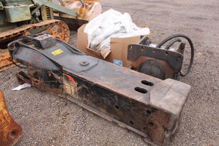 Caterpillar H160E hydraulic breaker