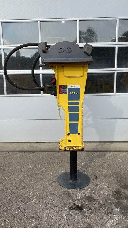 Epiroc MB750 hydraulic breaker