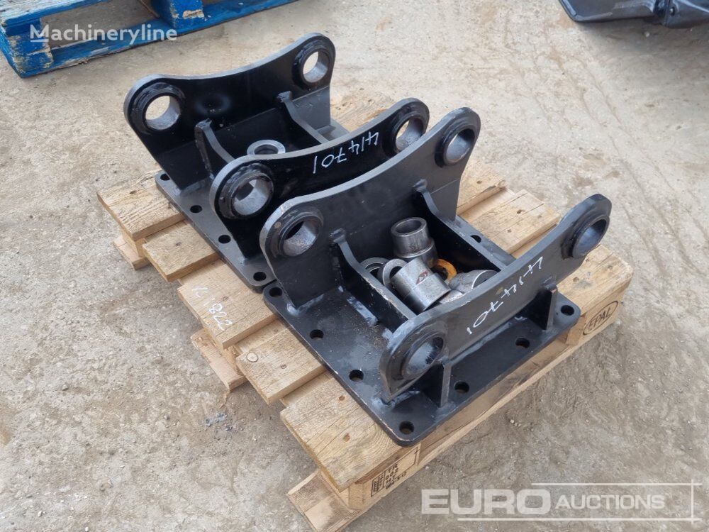 хидрауличен чекан Headstock 65mm Pin to suit 13 Ton Excavator (2 of)