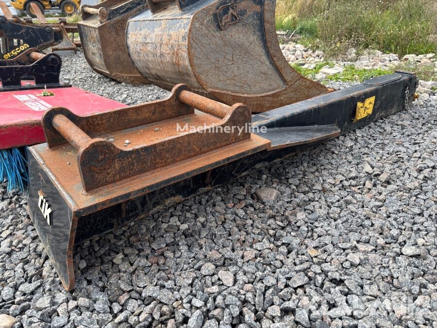 Tik S45 hydraulic breaker for sale | Machineryline IN Tik S45 hydraulic breaker - Machineryline