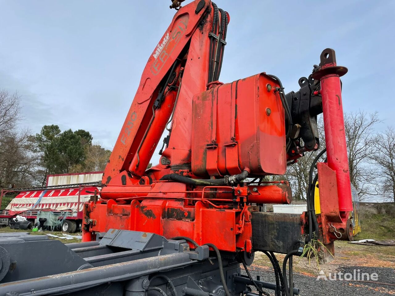 منصة رافعة هيدروليكية Fassi F230