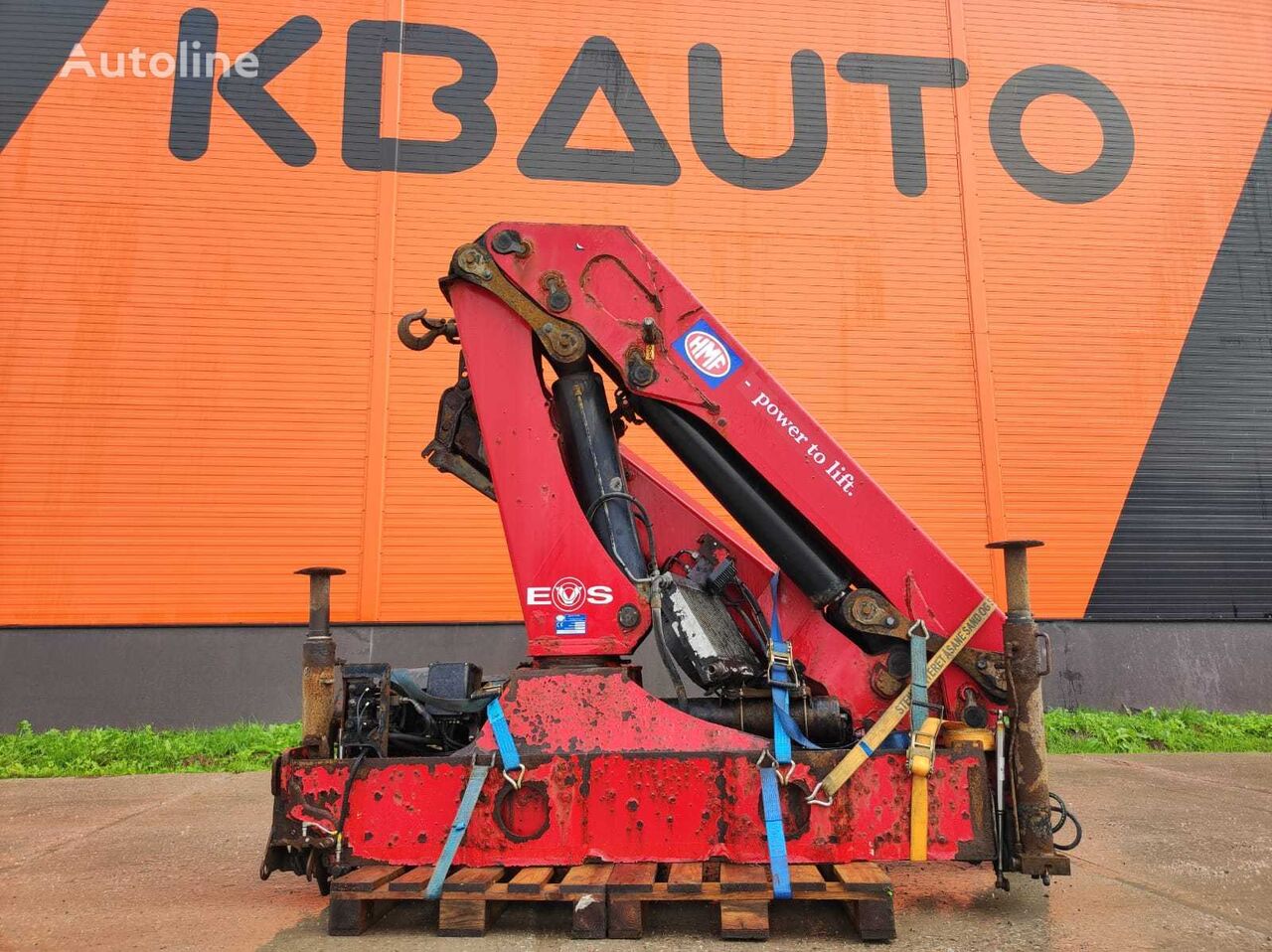 HMF 2420-K3 CRANE / RADIO CONTROL kranlastbil