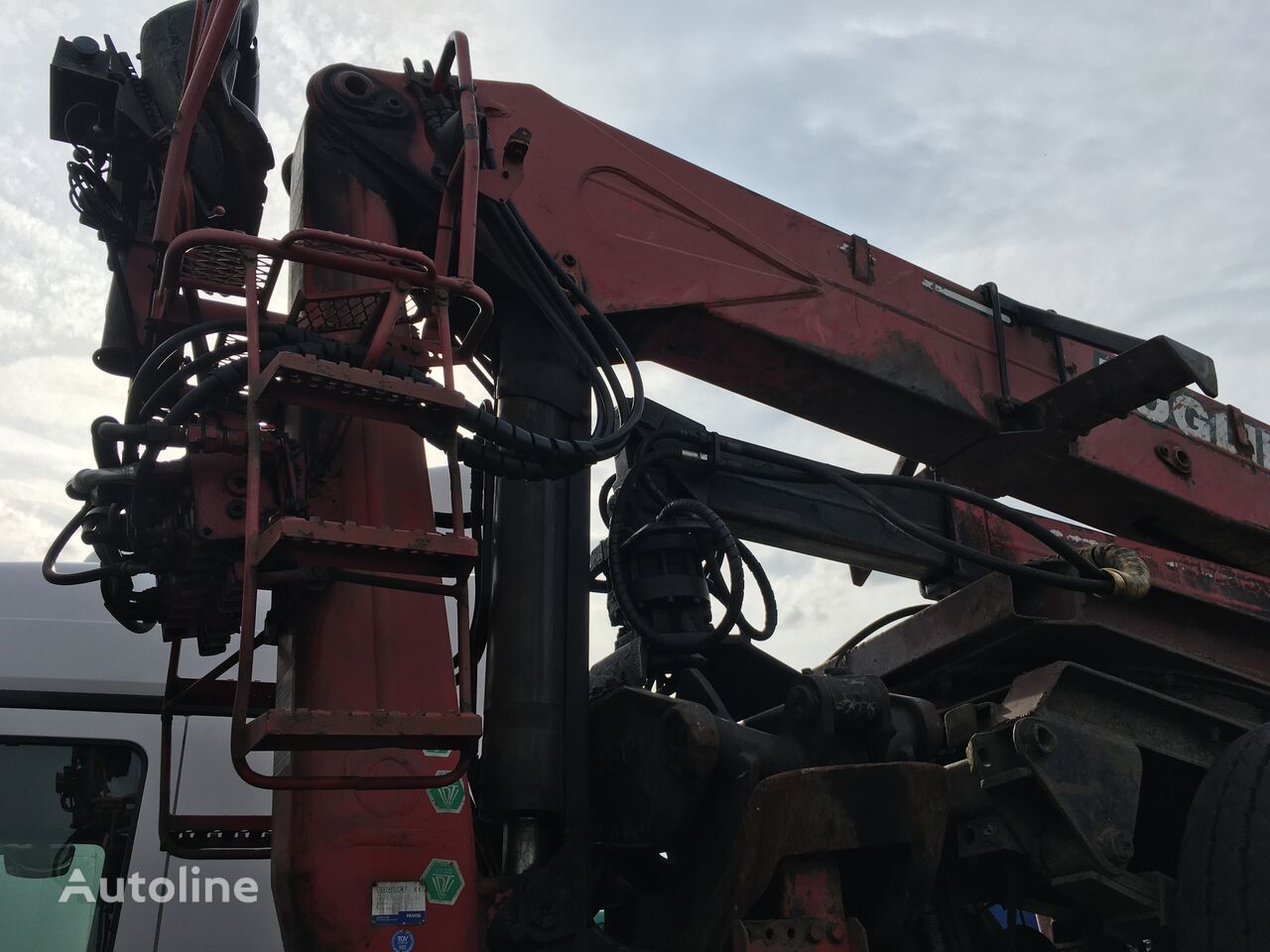 International Loglift F241SL80 loader crane