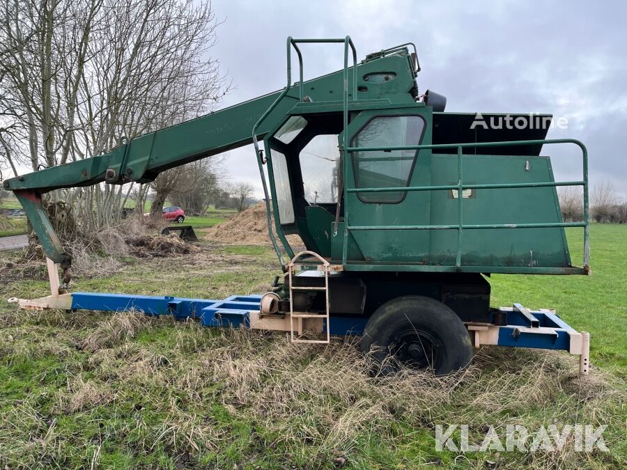 grue auxiliaire de chargement Moelven 11 m / 1500 kg