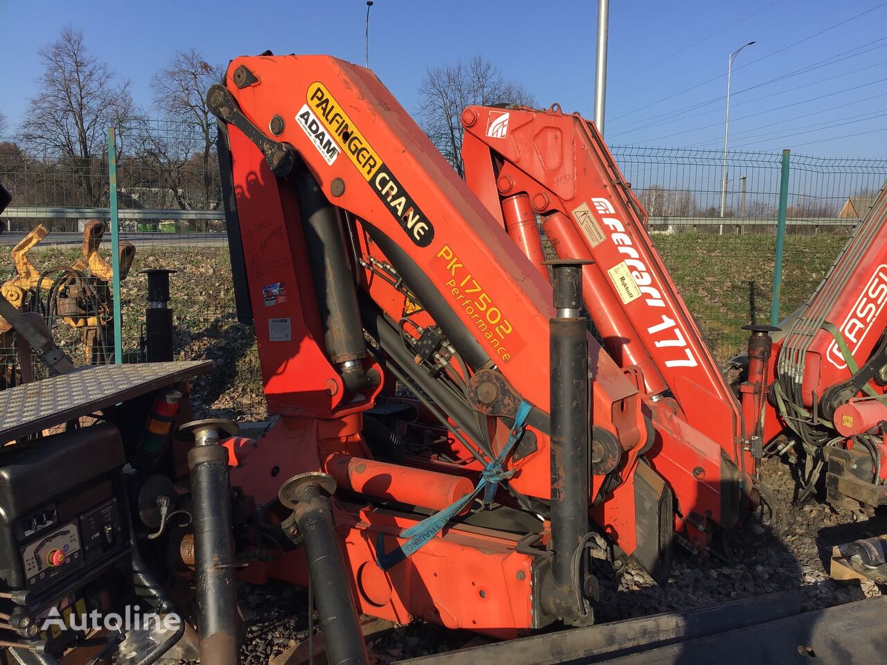 grue auxiliaire de chargement Palfinger 17502