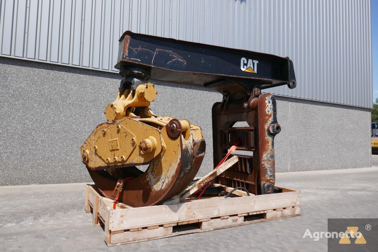 Caterpillar 525D Grapple log grapple