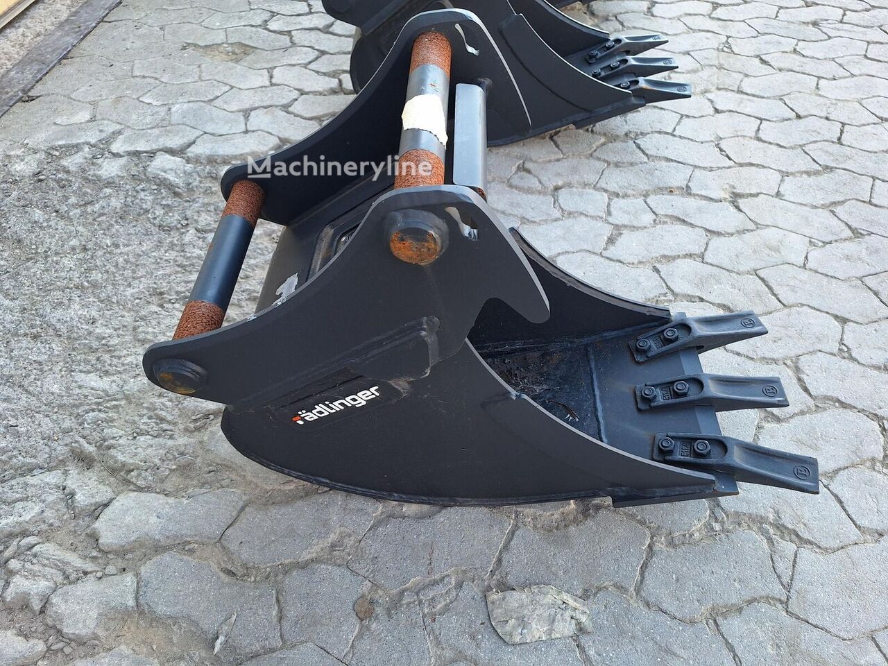 Godet de mini-pelle Rädlinger KTL03-300 - Machineryline
